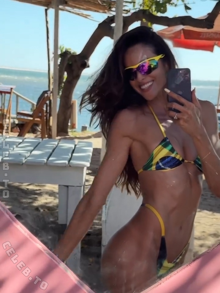 Izabel Goulart nude leaked photos
