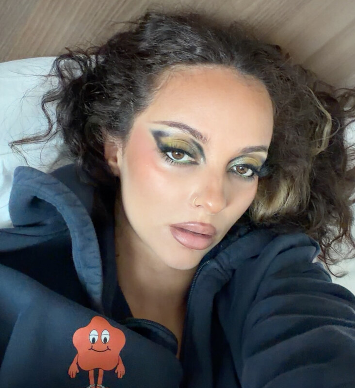 Jade Thirlwall hands