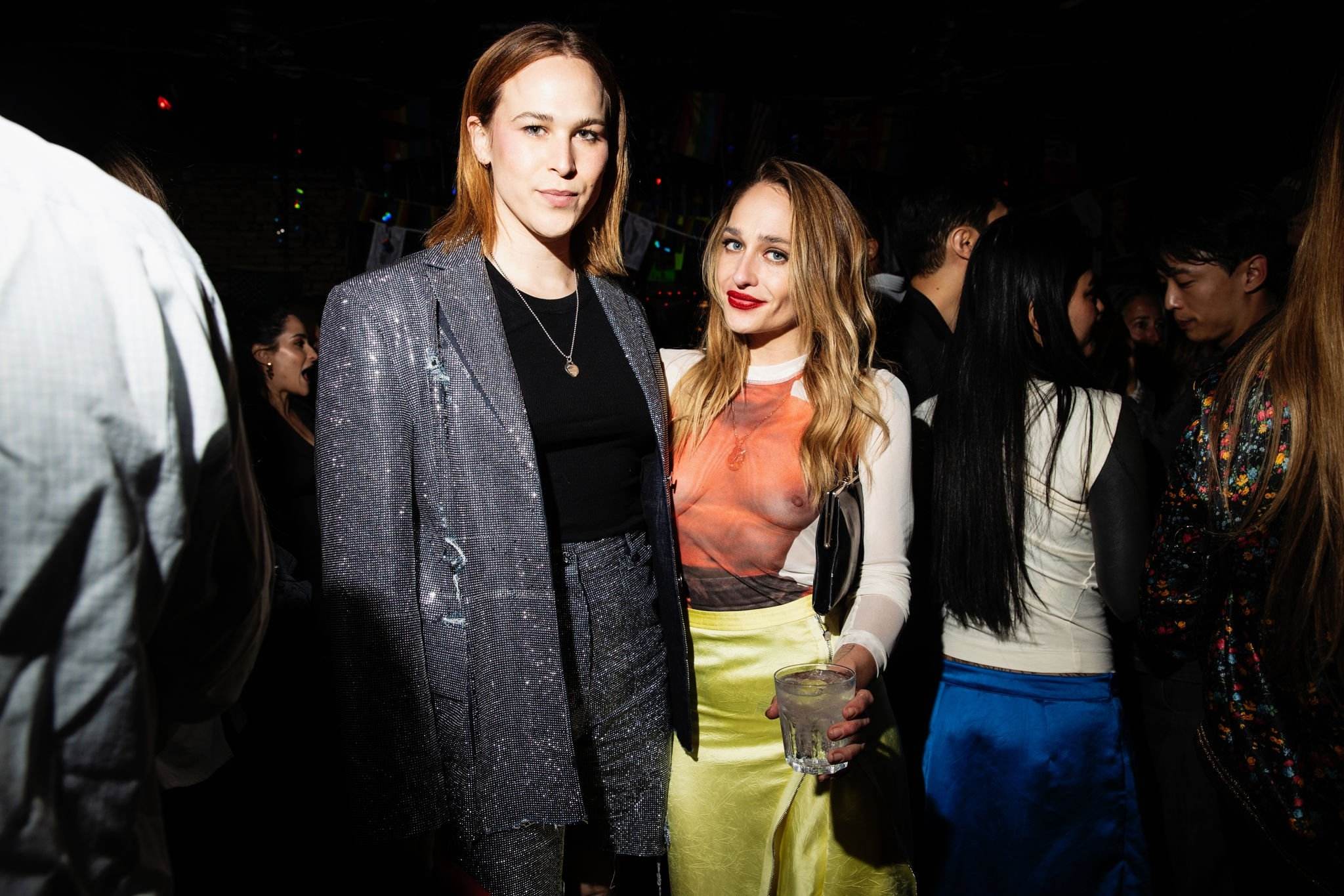 Jemima Kirke butts