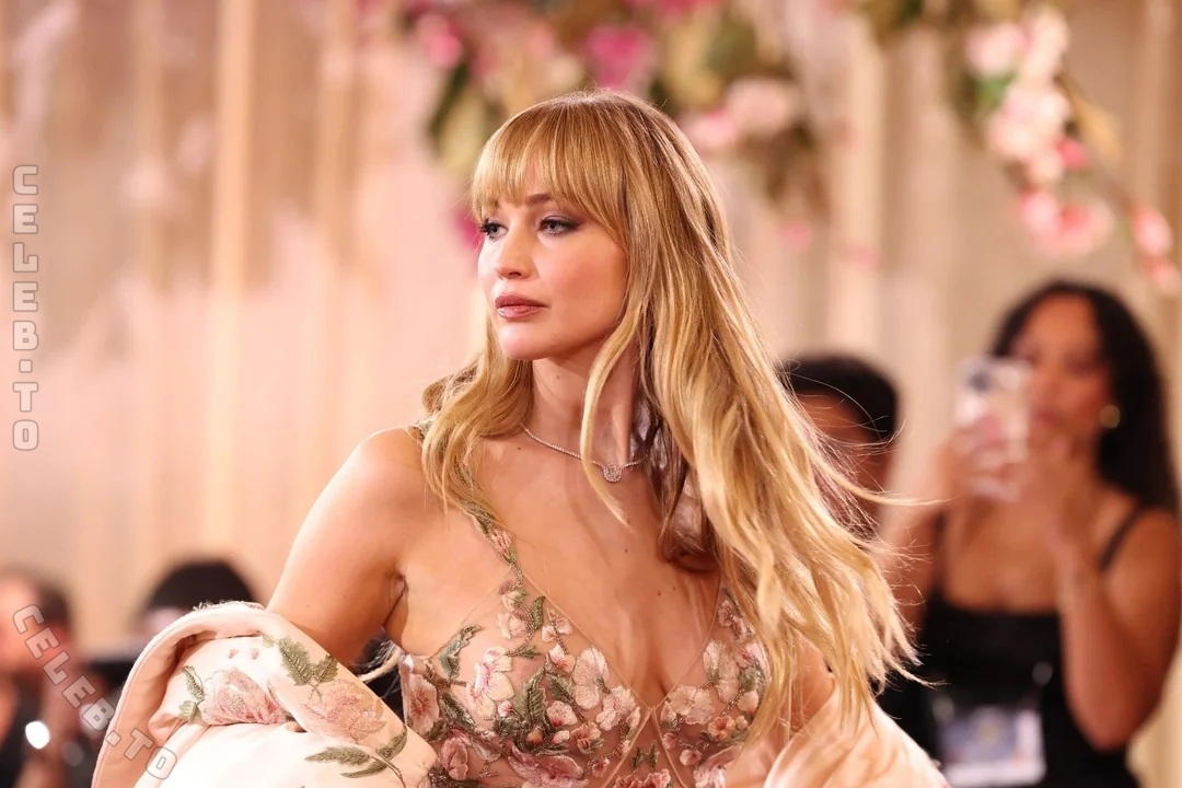Jennifer Lawrence Nude Scenes From "No Hard Feelings" In 4K