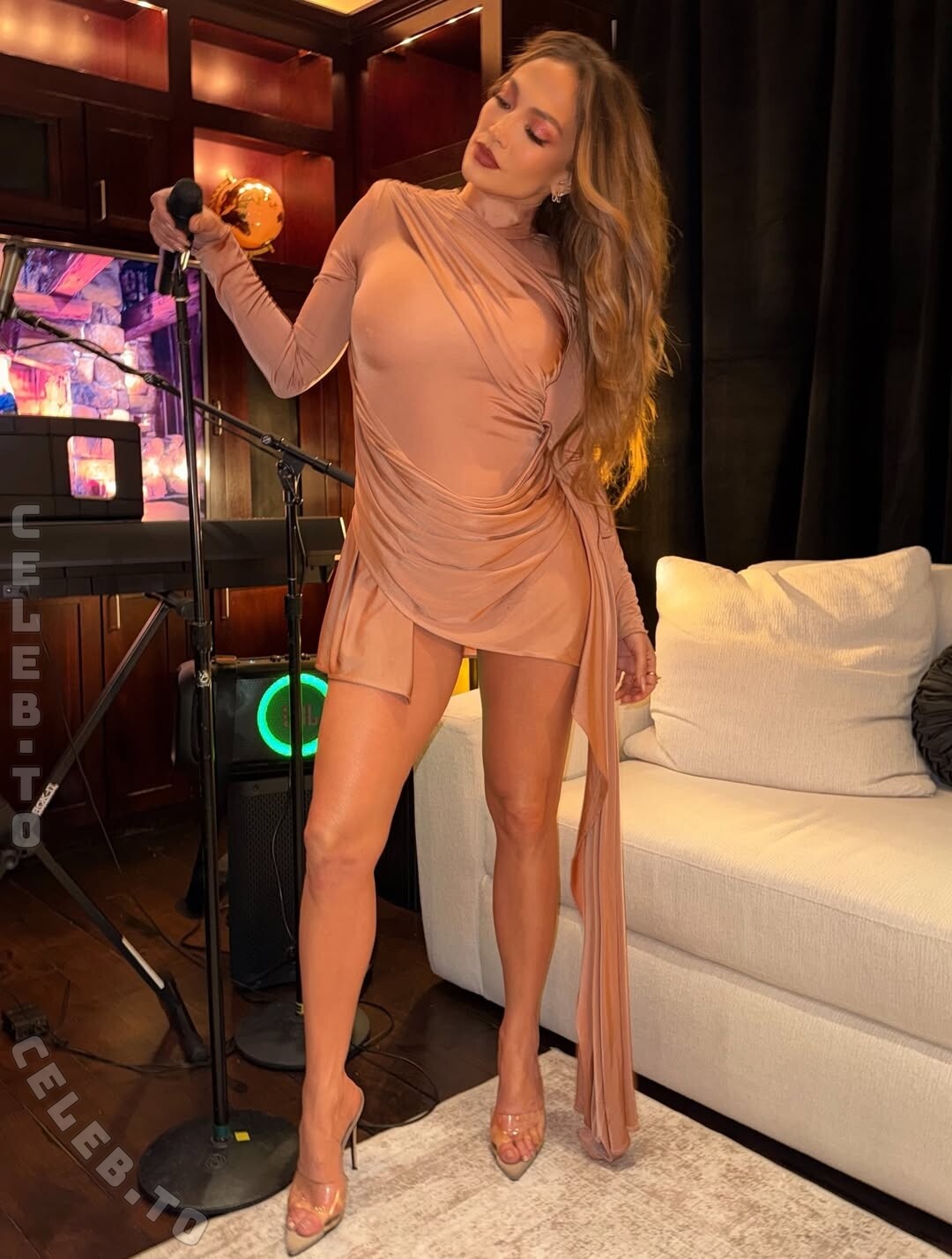 Jennifer Lopez butts