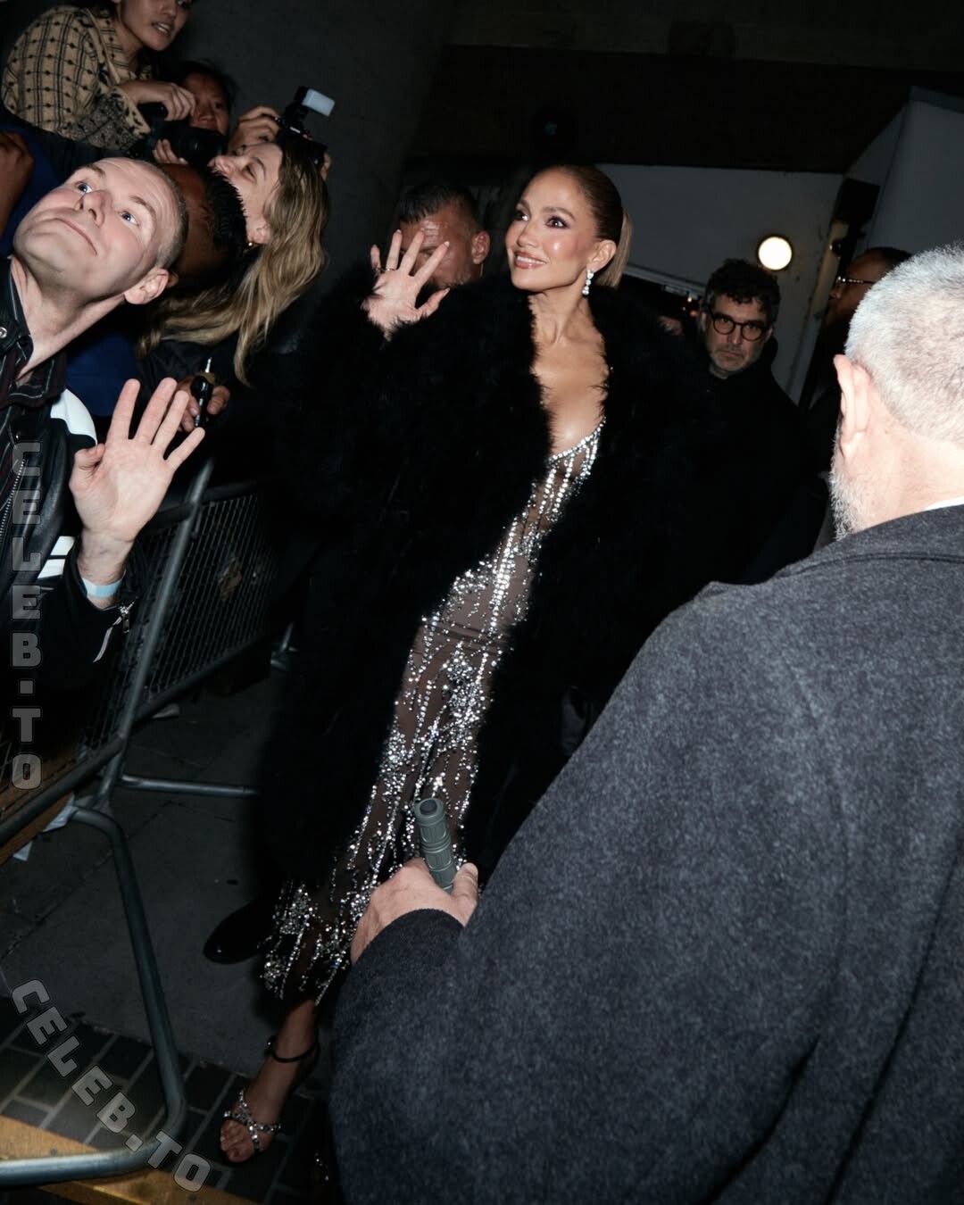 Jennifer Lopez hands