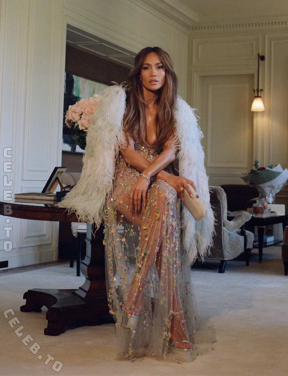 Jennifer lopez nude pics