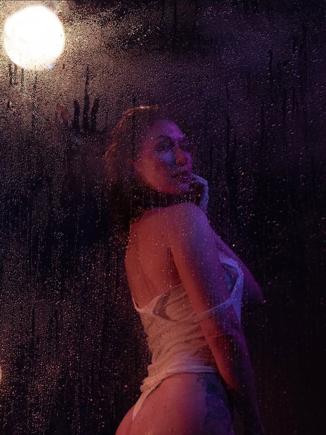 Jewel Staite hands