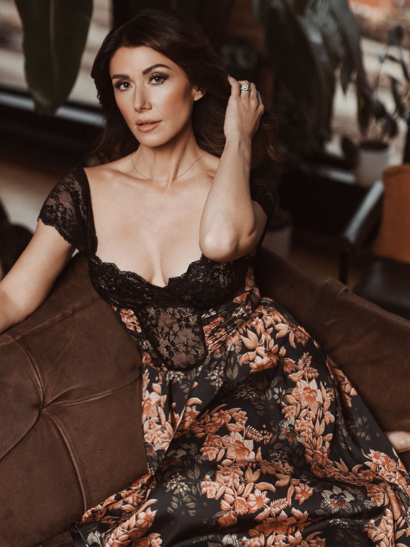 Jewel Staite hands