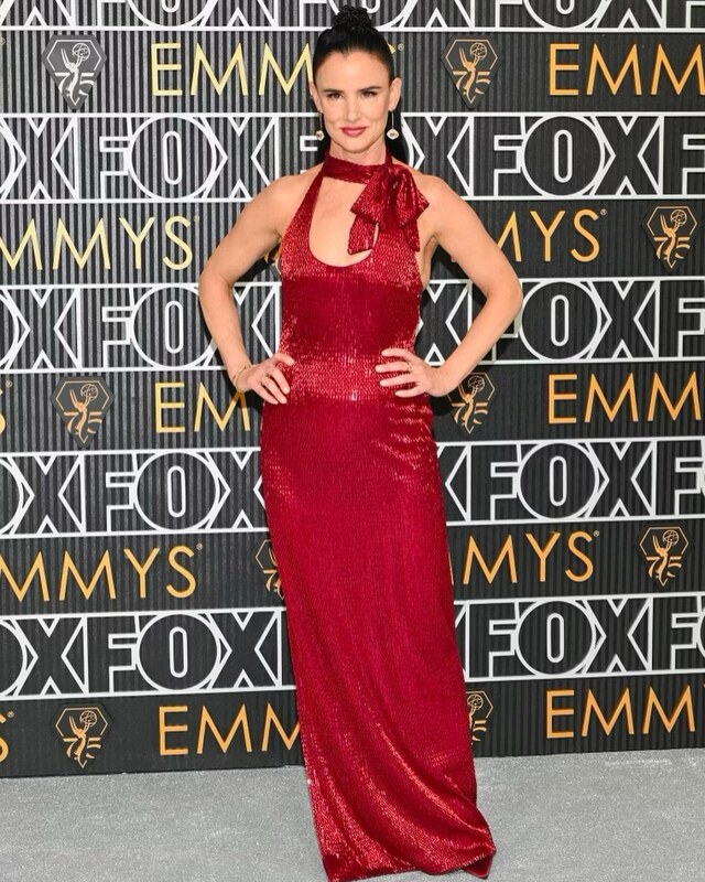 Juliette Lewis legs