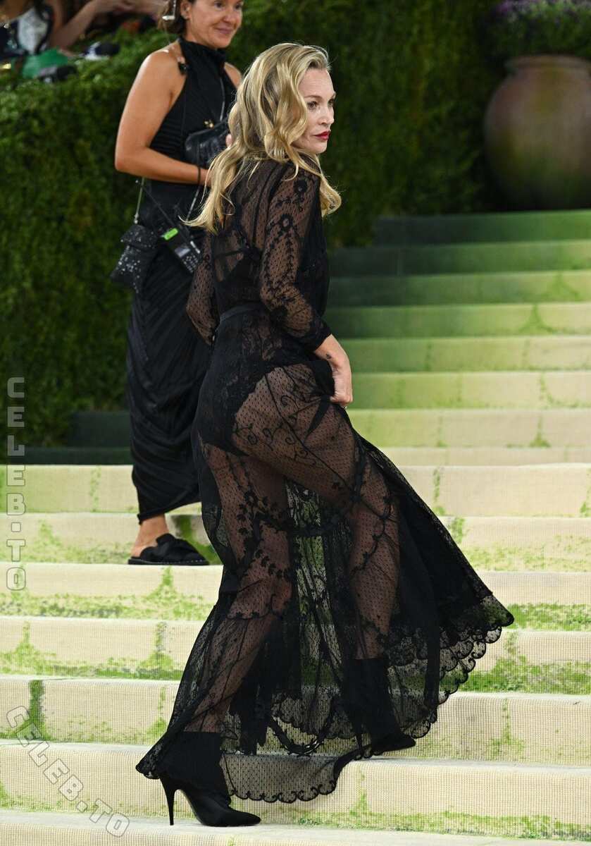 Kate Moss legs
