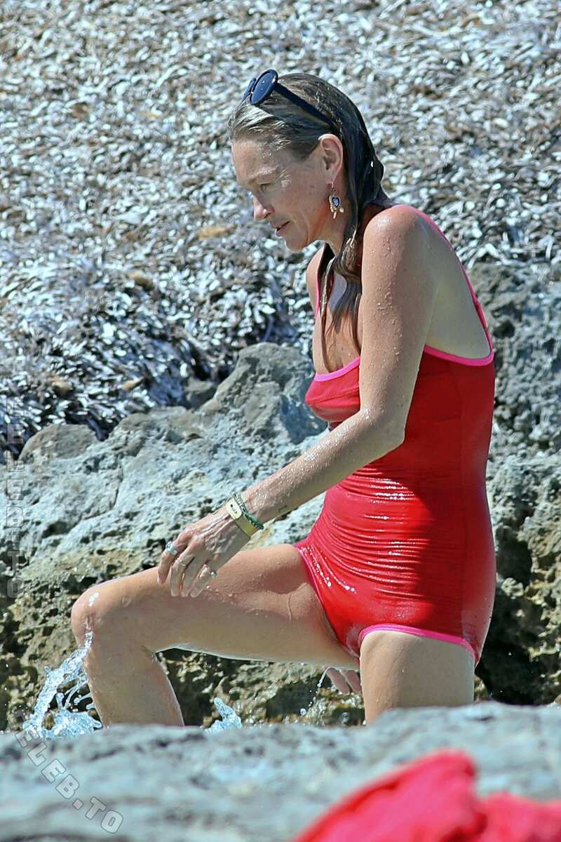 Kate Moss butts