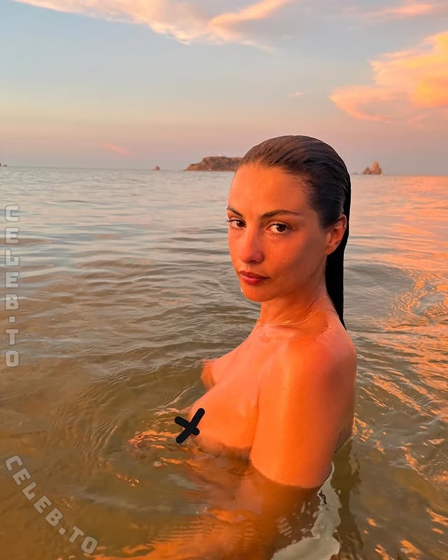 Katherine Henderson nude leaked photos