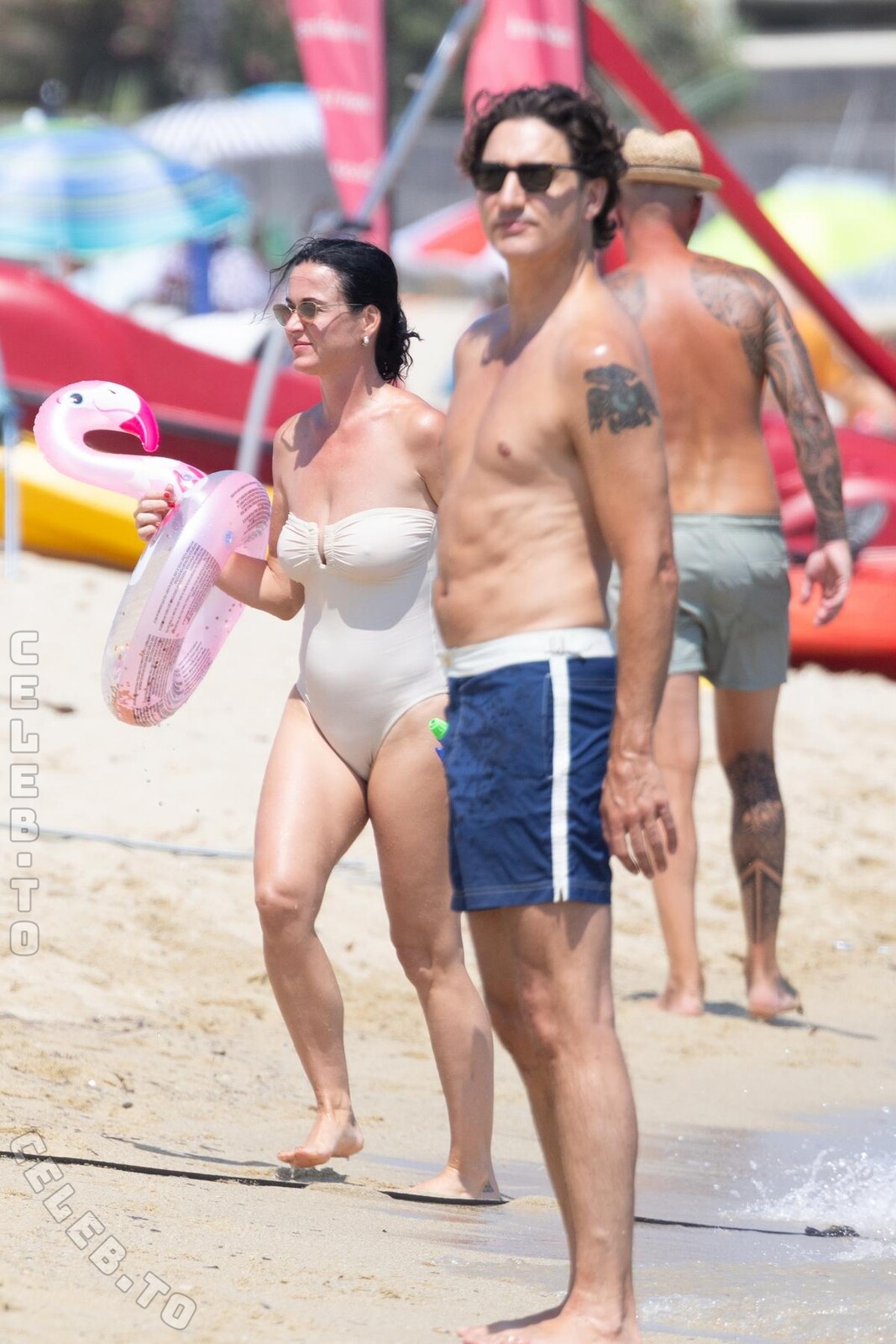 Katy Perry Sexy & Topless Collection – Part 7 (150 Photos)