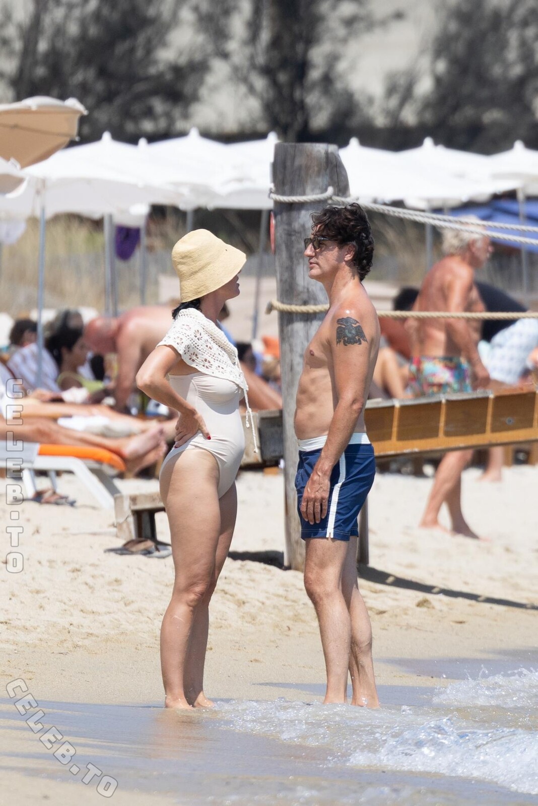 Katy Perry Nude Lesbo Party Pics Uncovered