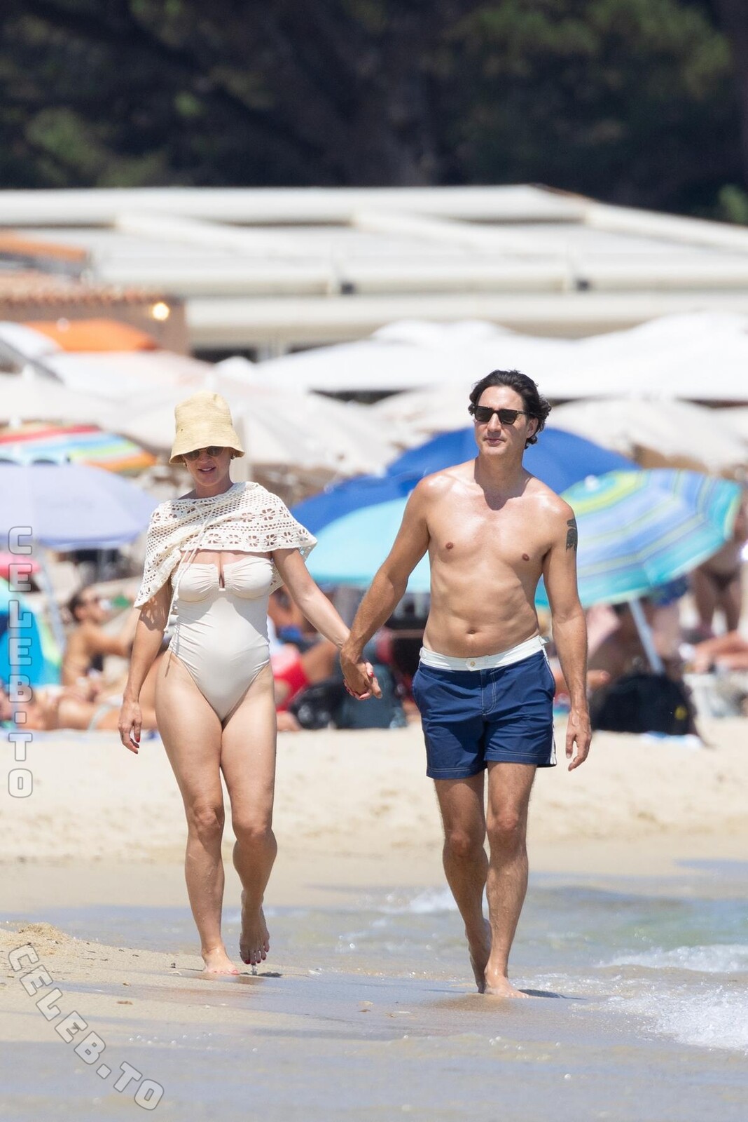 Katy Perry Nude Lesbo Party Pics Uncovered