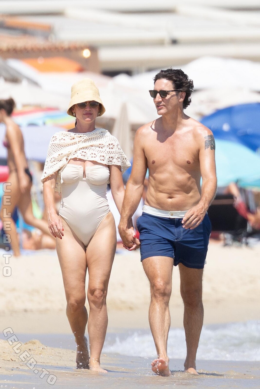 Katy Perry Nude Lesbo Party Pics Uncovered
