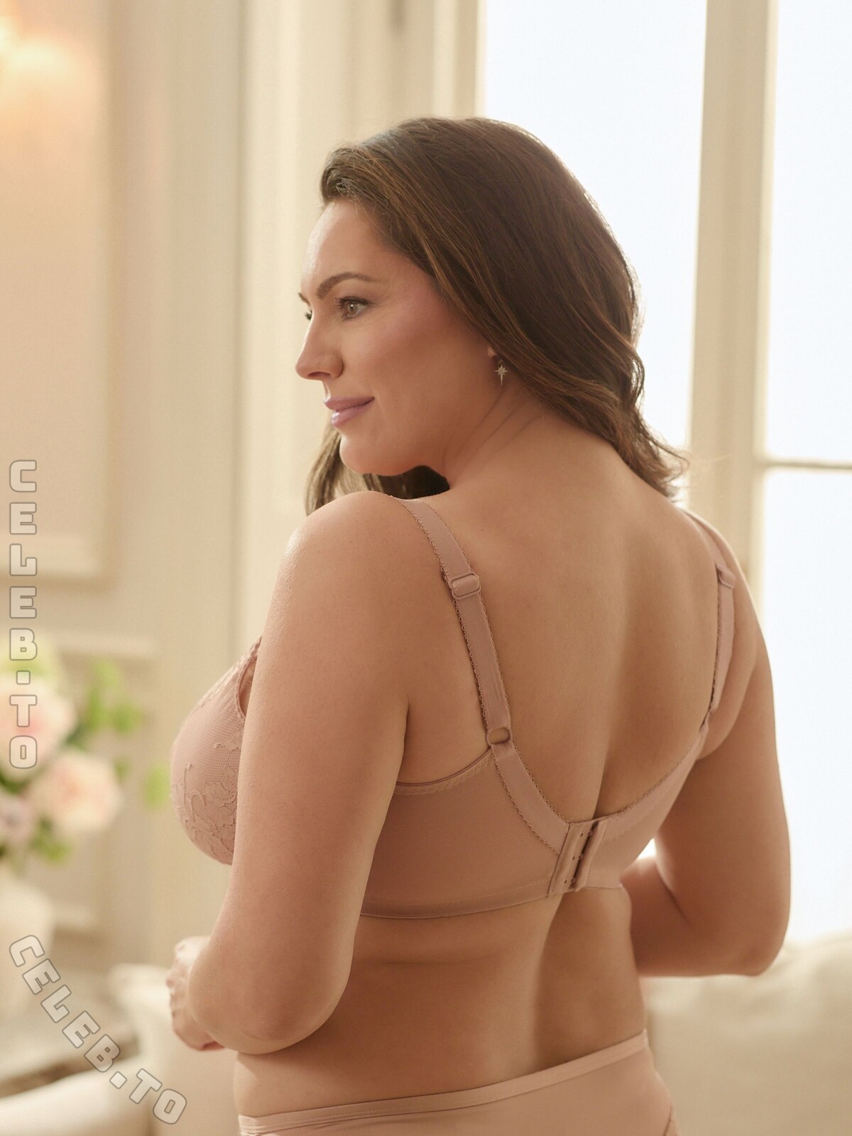 Kelly Brook butts
