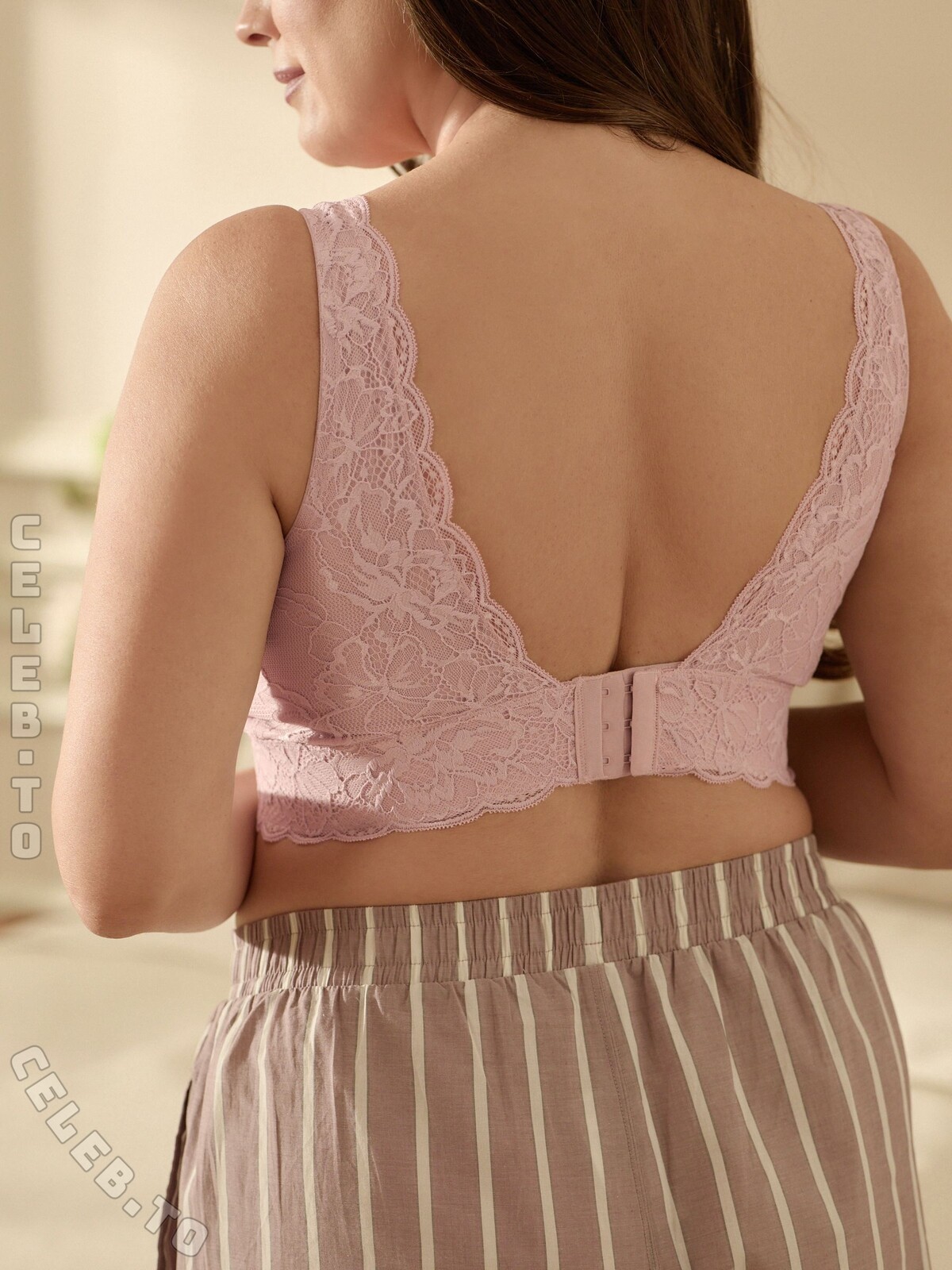 Kelly Brook butts
