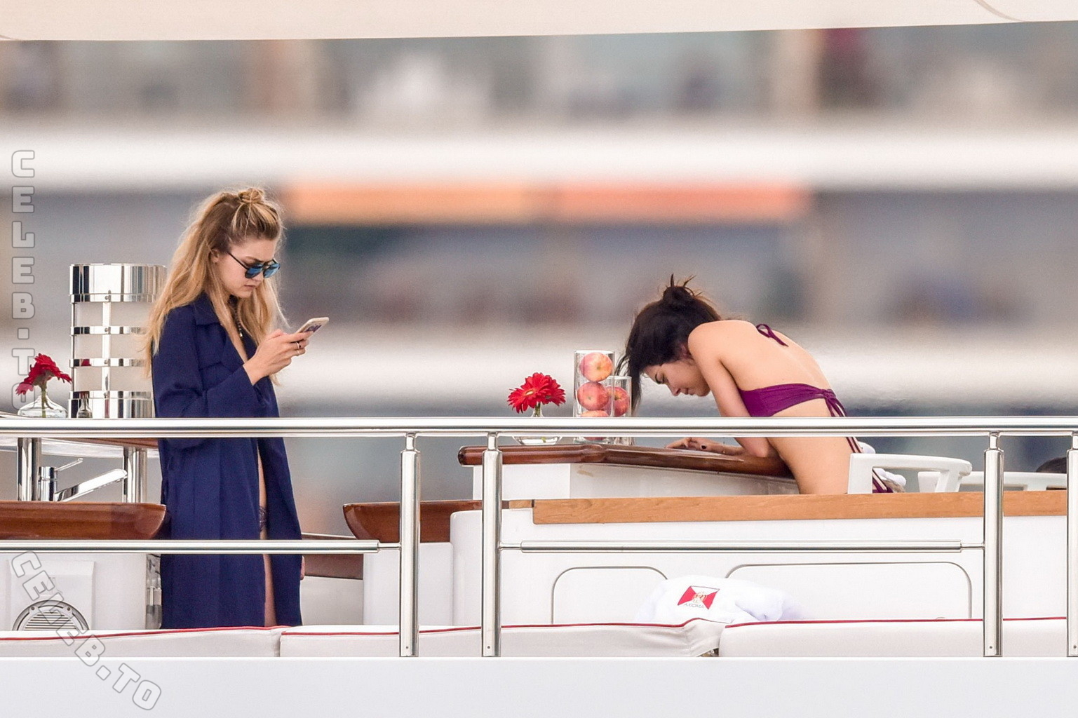 Kendall Jenner hands