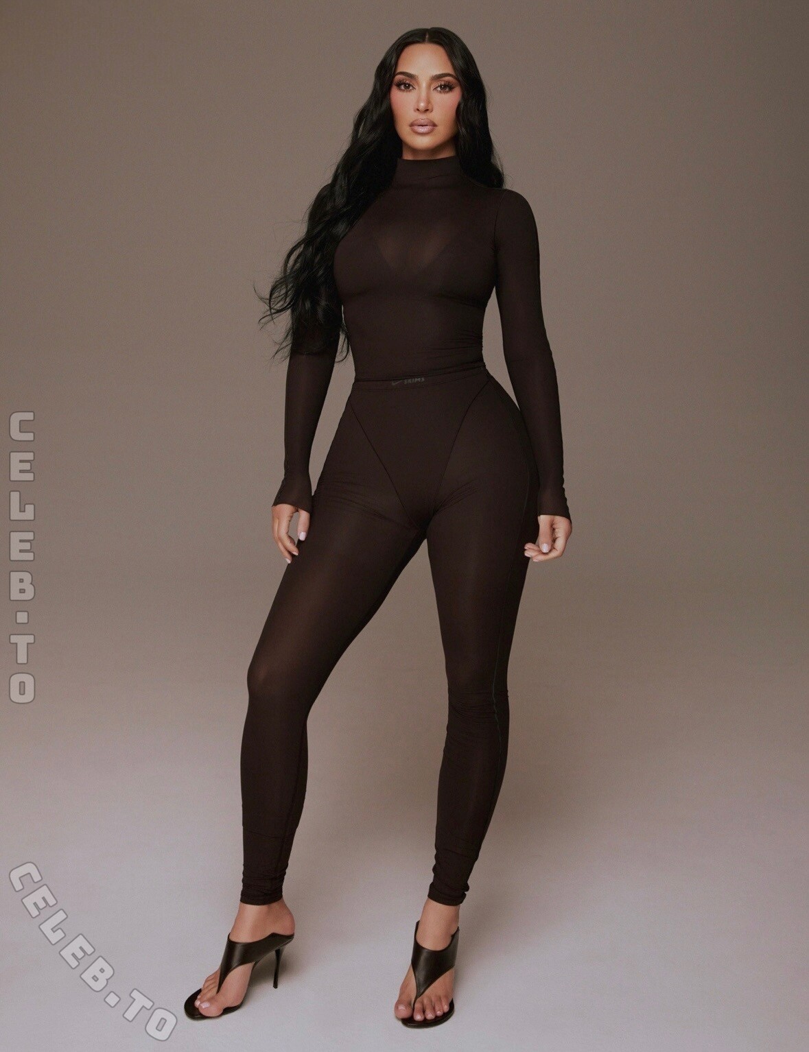Kim Kardashian nude leaked photos