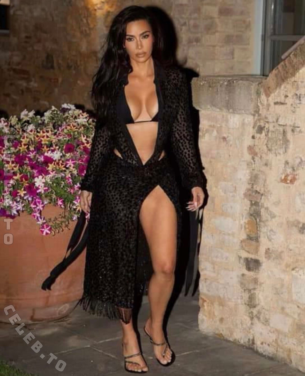 Kim Kardashian nude leaked photos