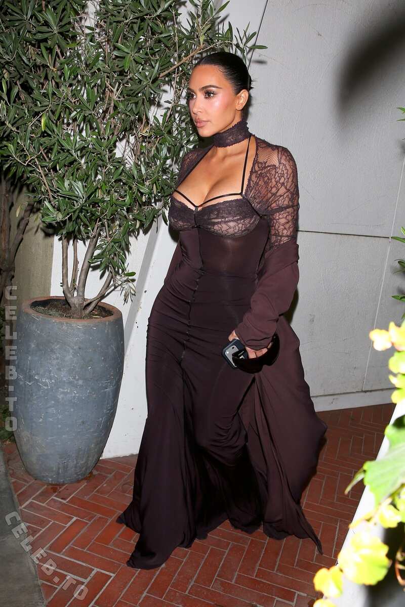 Kim kardashian naked pictures