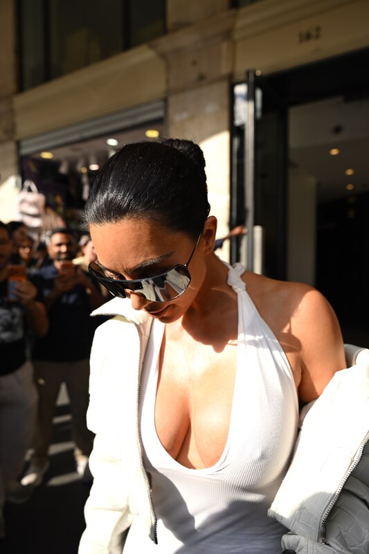 Kim Kardashian Hot (3 New Pictures)