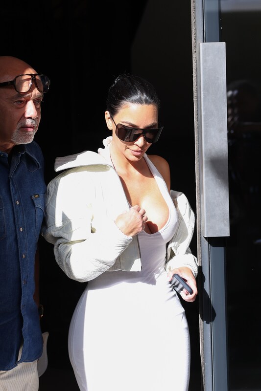 Kim Kardashian Hot (3 New Pictures)