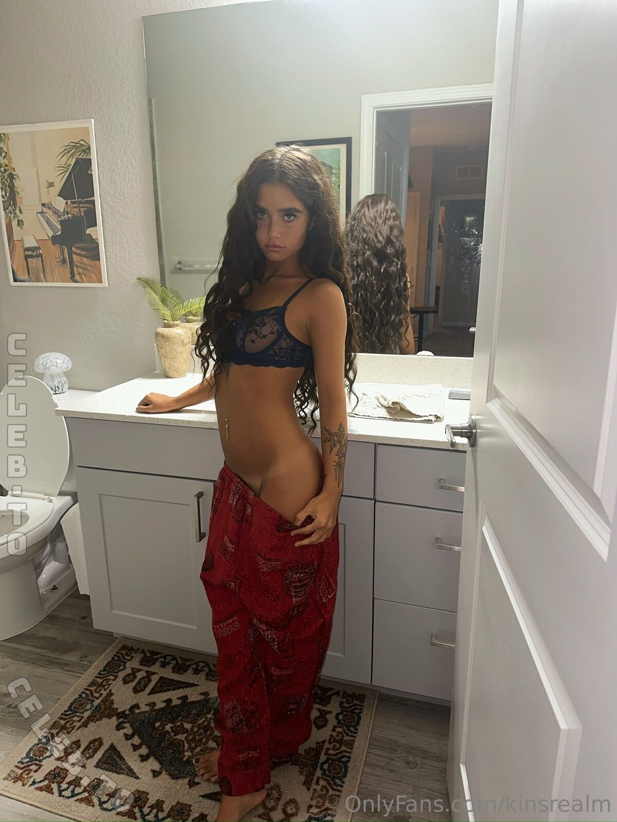 Kinllley / Kinsrealm / https: Nude Leaks OnlyFans  - Leaked Models