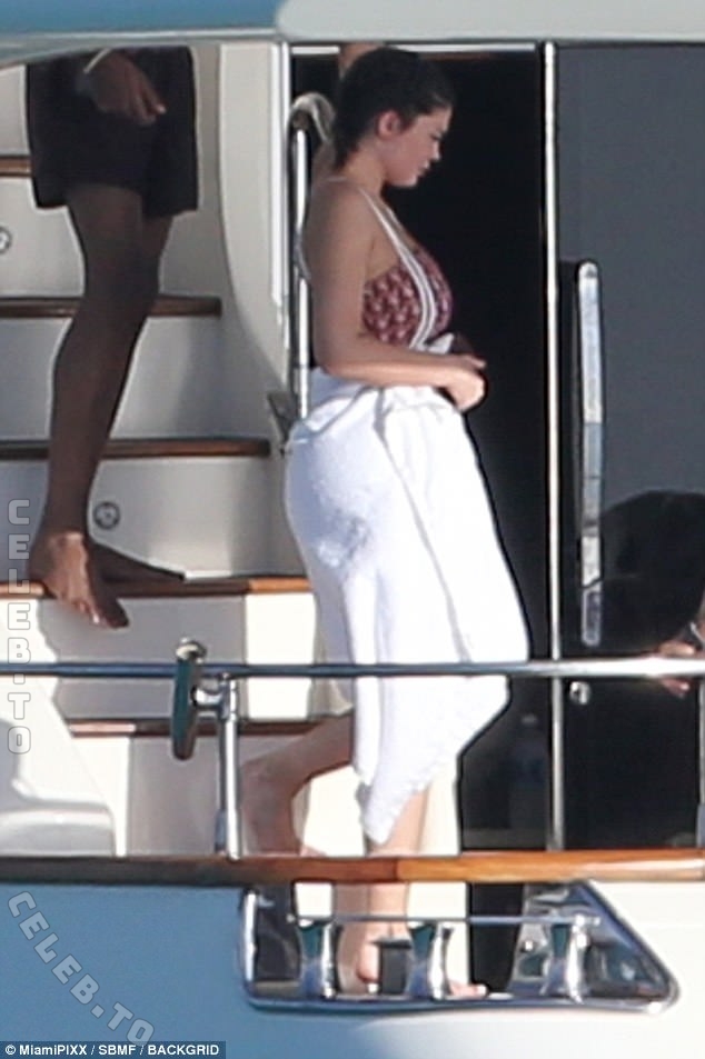 Kylie Jenner butts