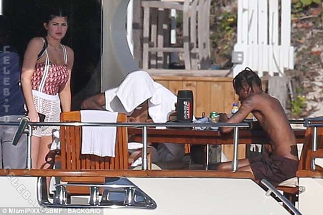 Kylie Jenner butts
