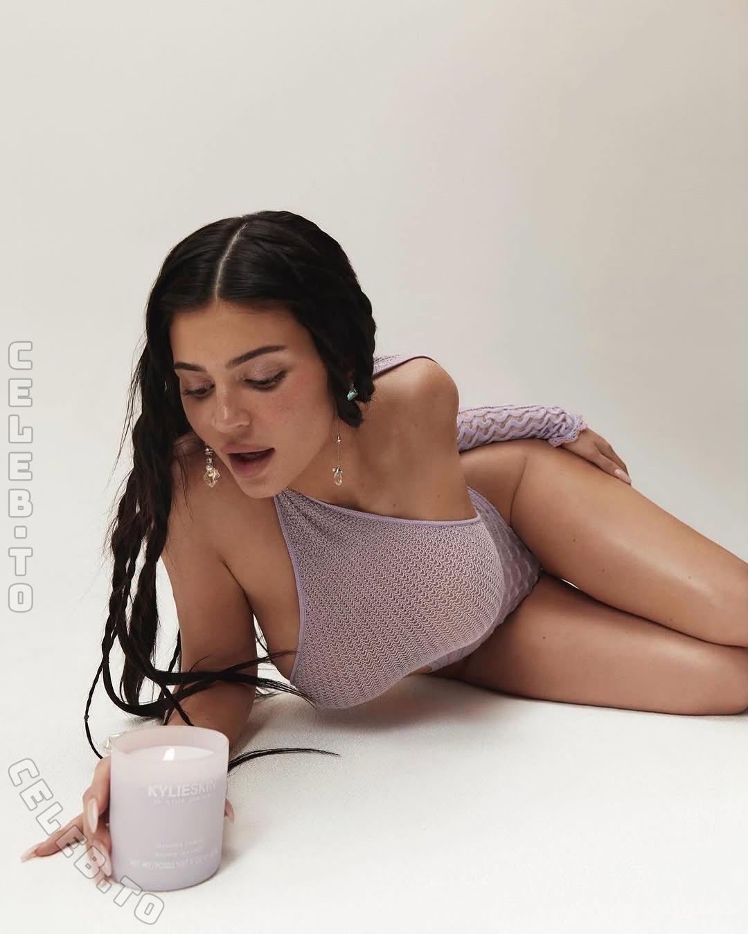 Kylie Jenner nude leaked photos