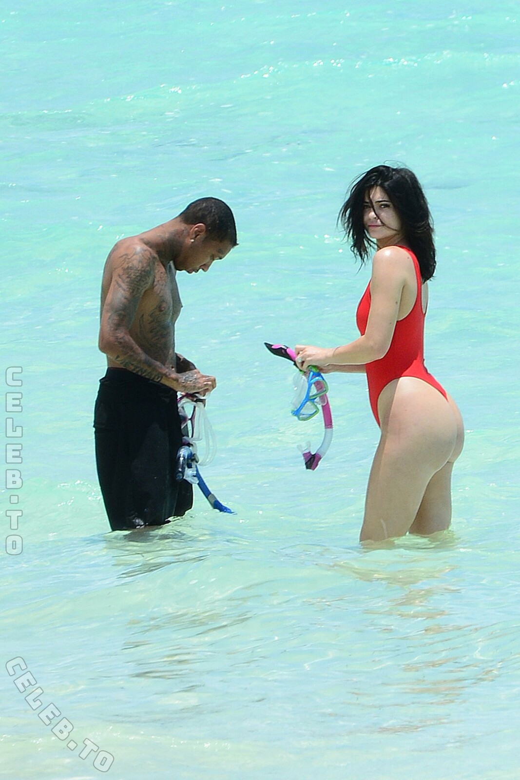 Kylie Jenner nude leaked photos