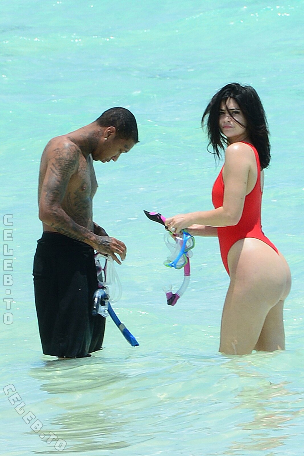 Kylie Jenner nude leaked photos
