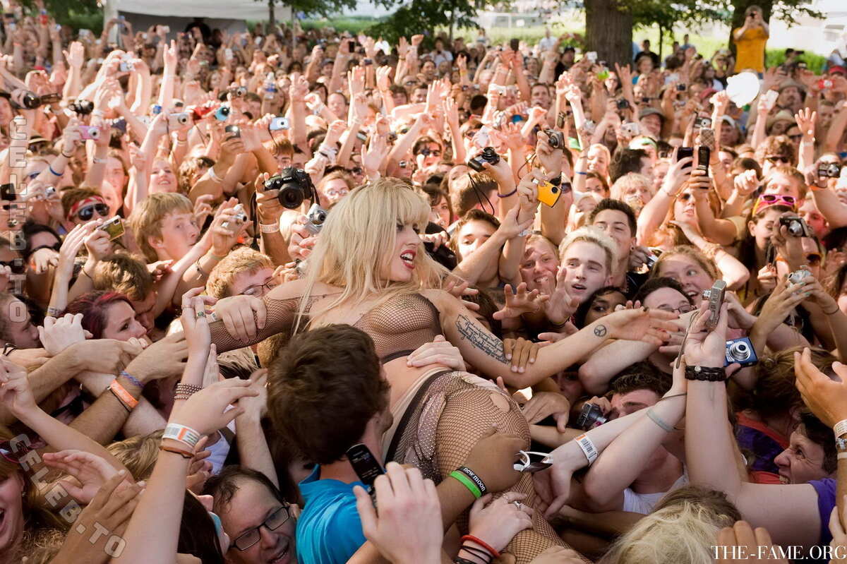 Lady Gaga legs