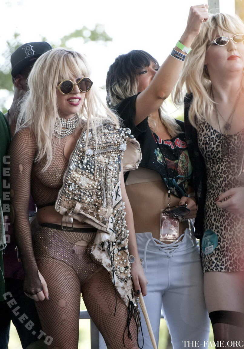 Lady Gaga legs