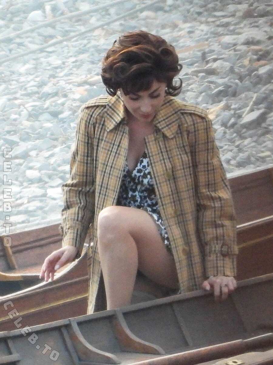 Lady Gaga butts