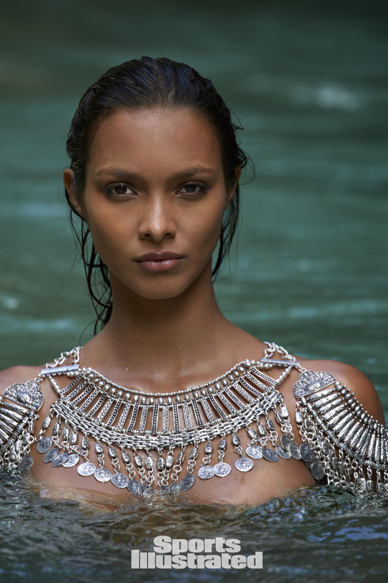 Lais Ribeiro butts