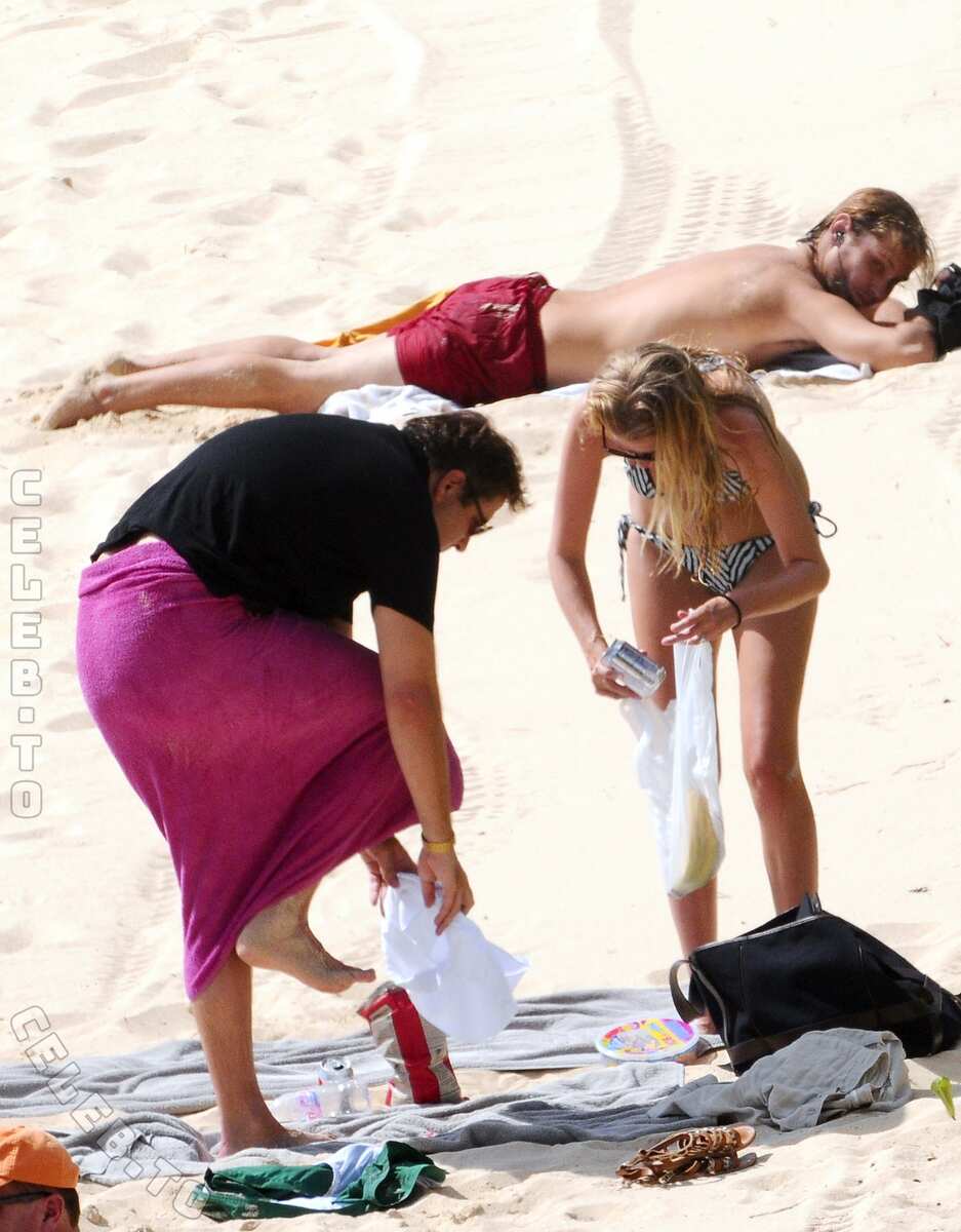 Lara Stone butts