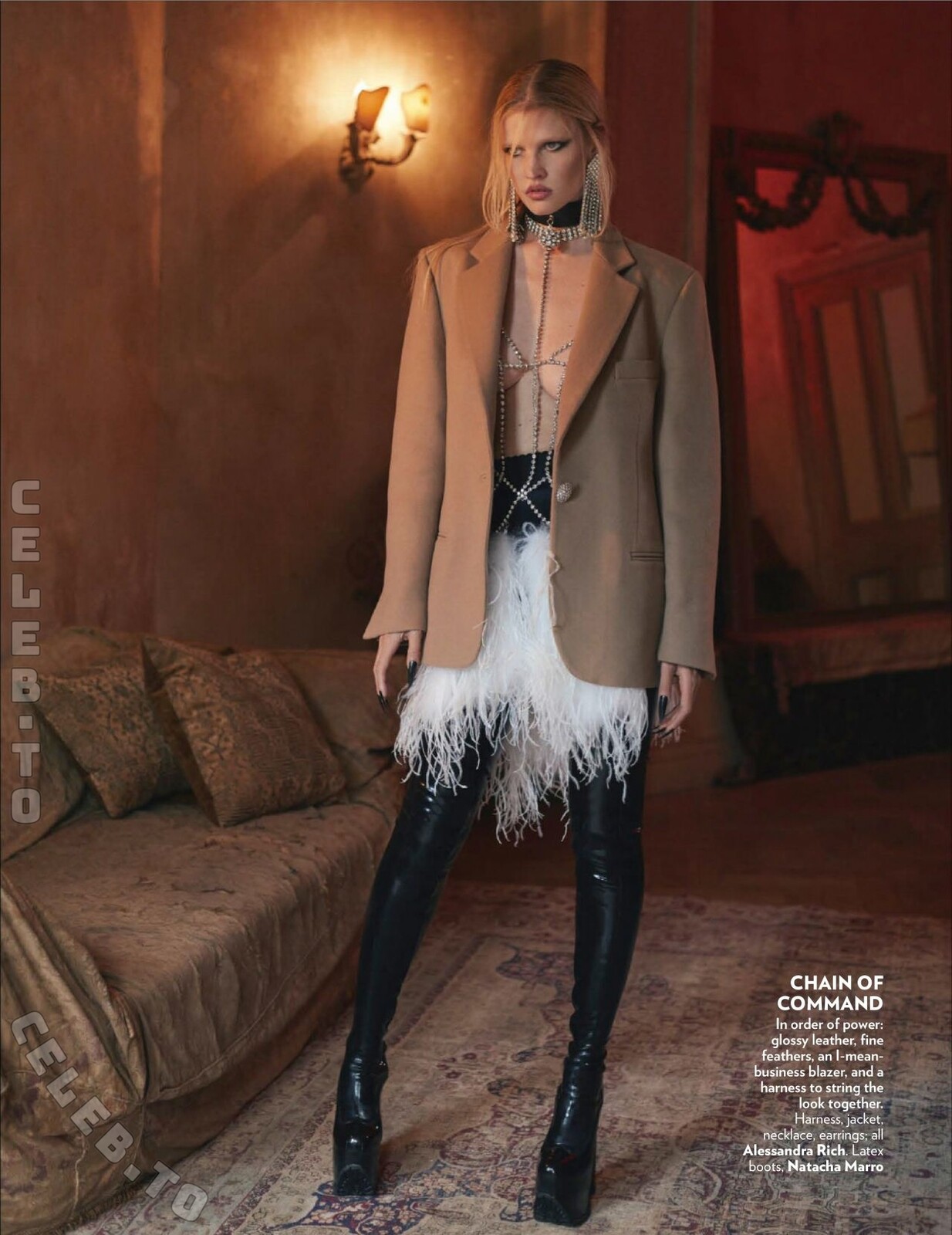 Lara Stone hands