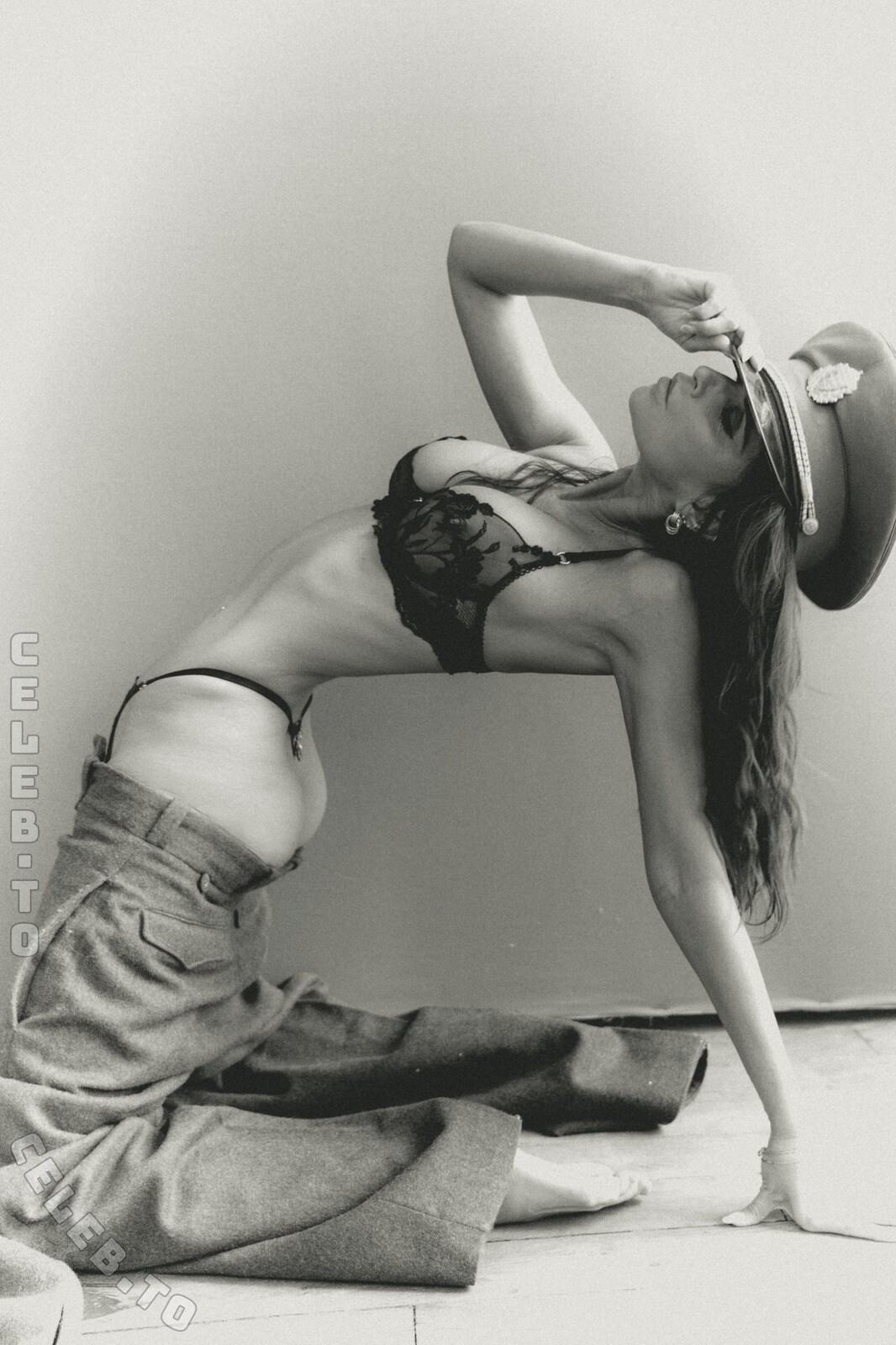 Laura Giraudi butts