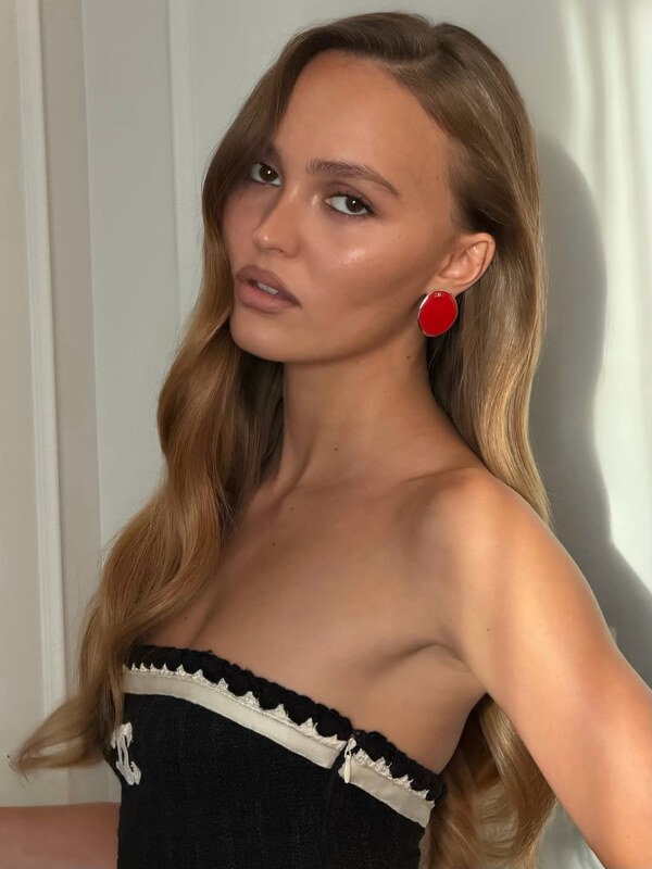 Lily-Rose Depp Nude Scenes From "The Idol" In HD