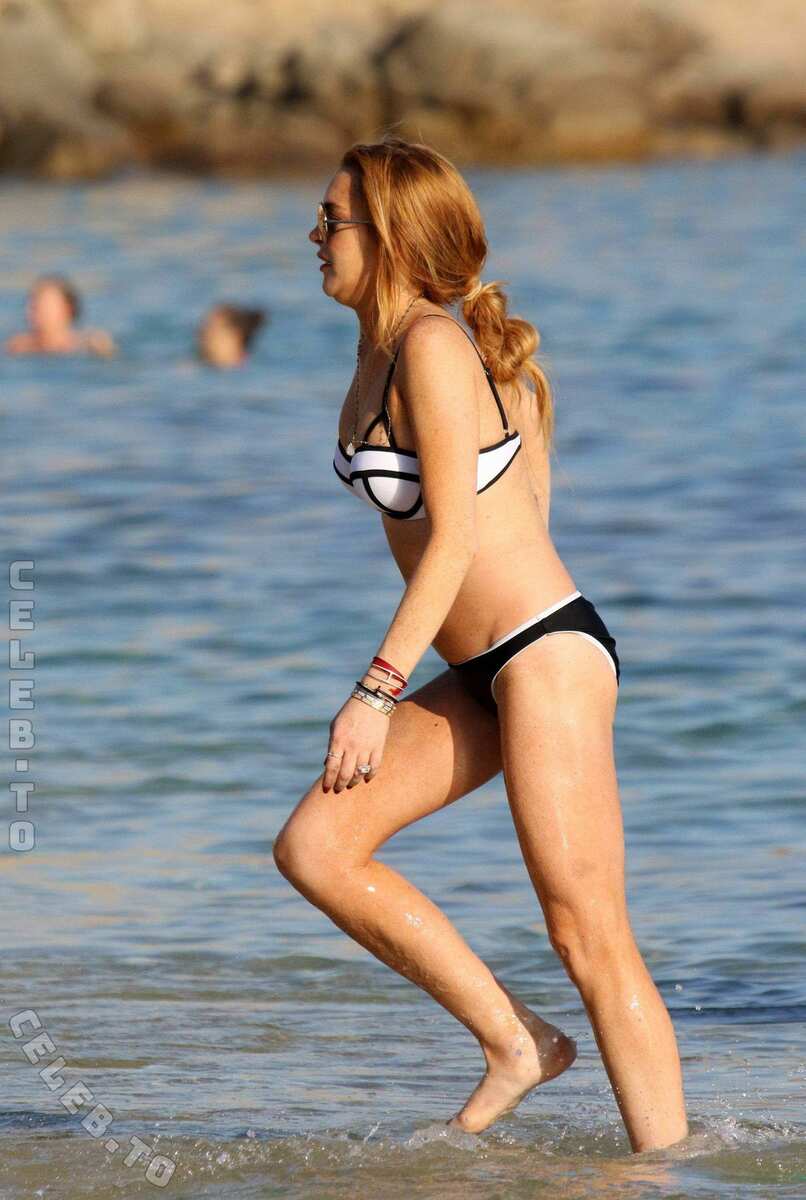 Lindsay Lohan butts