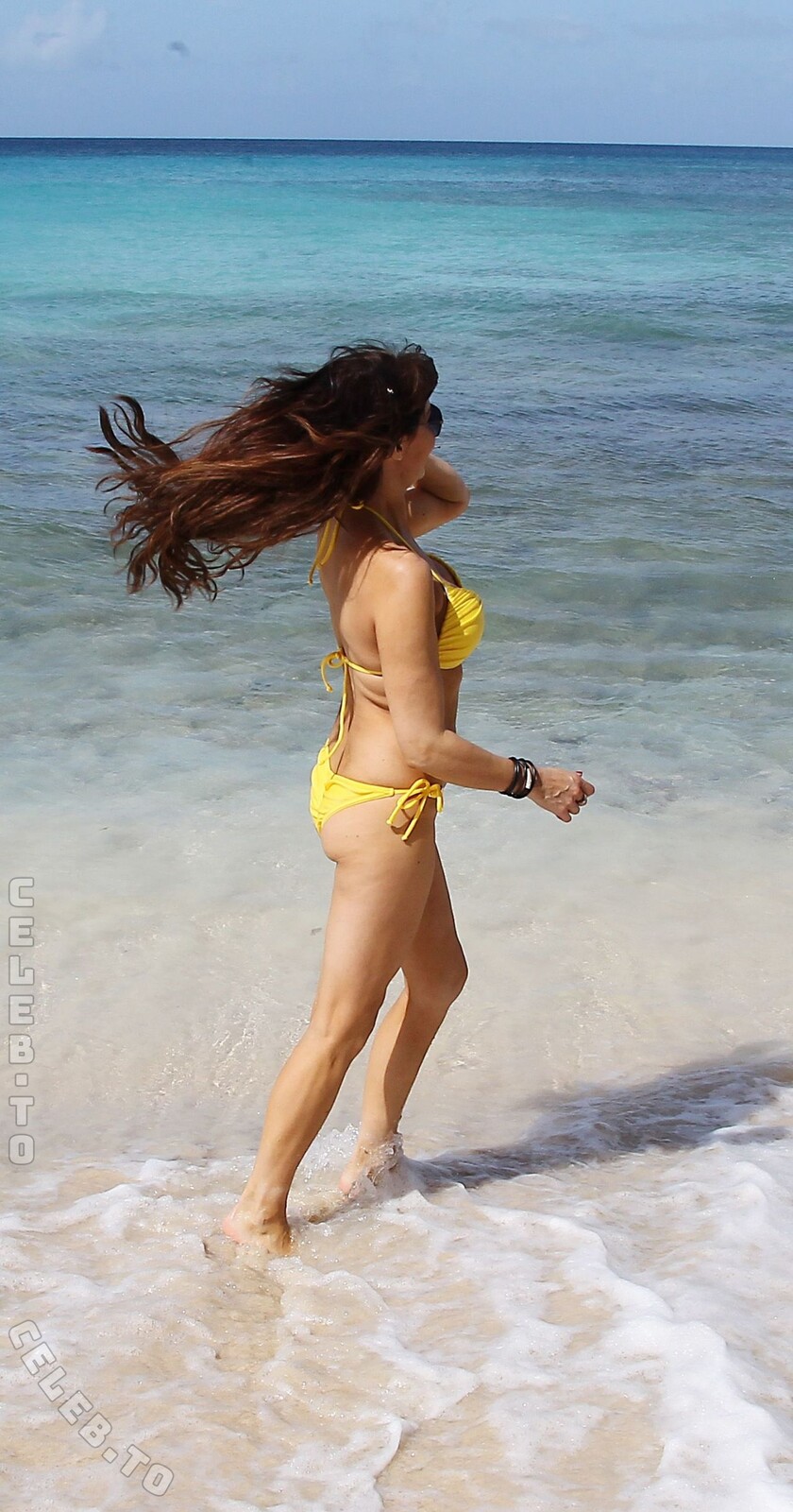 Lizzie Cundy butts
