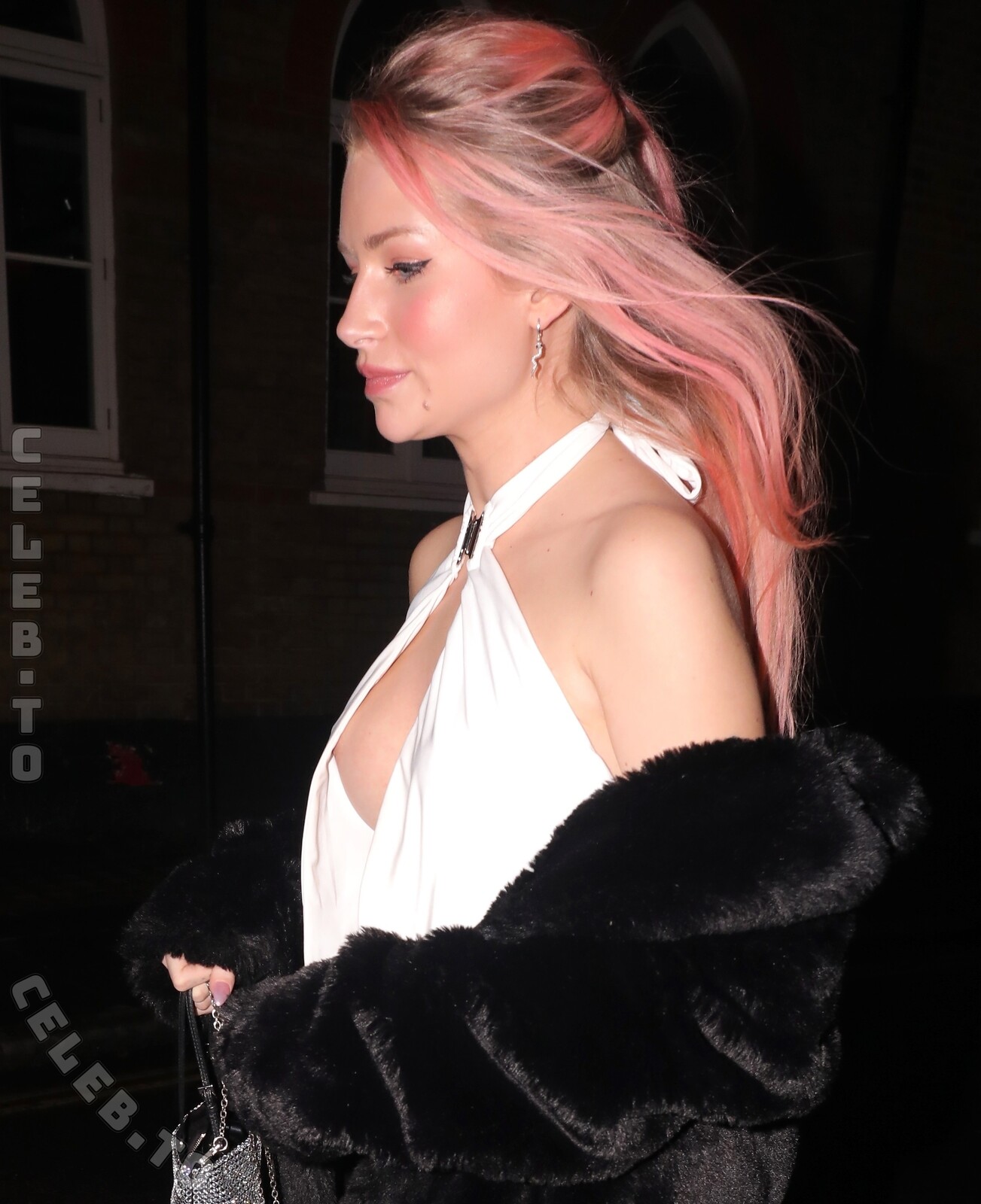 Lottie Moss legs