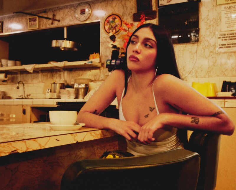 Lourdes Leon legs