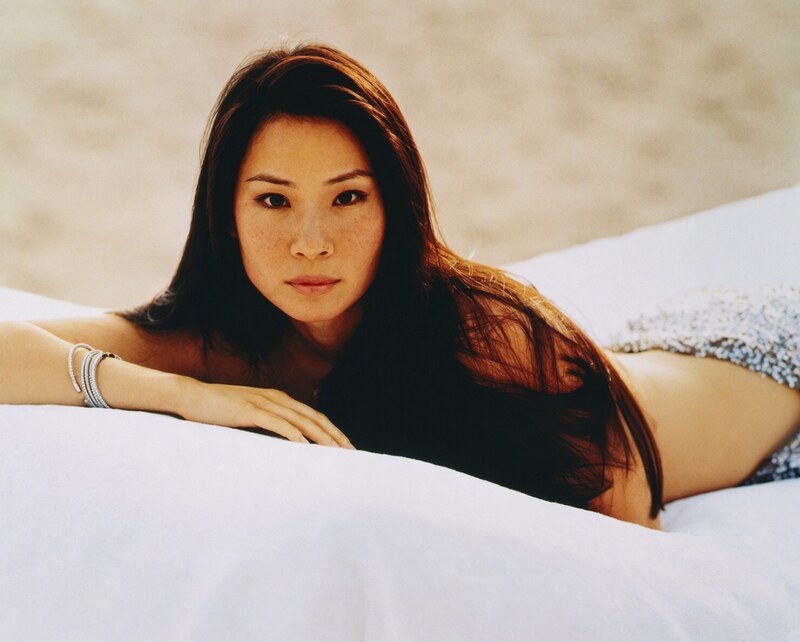 Lucy Liu hands