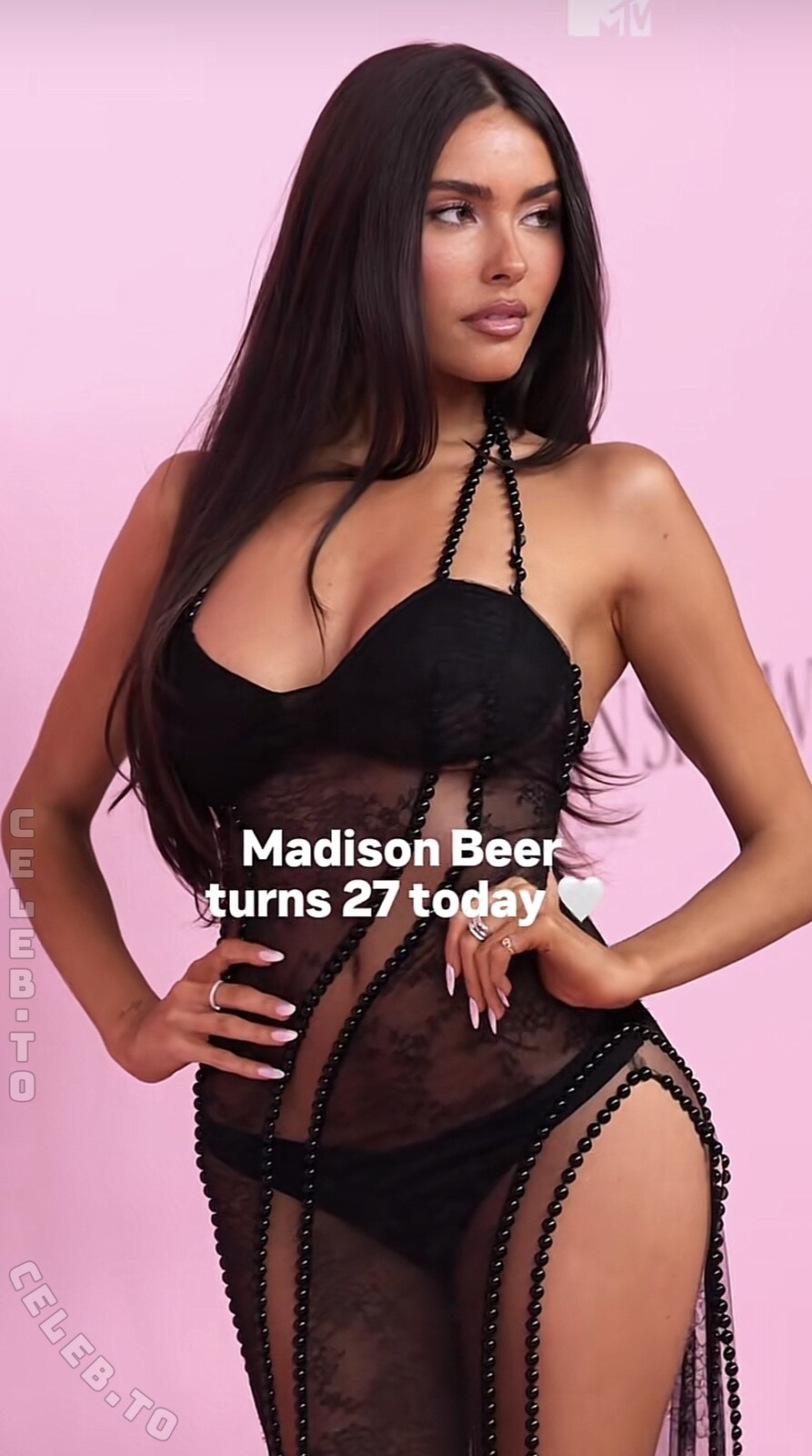 Madison Beer butts