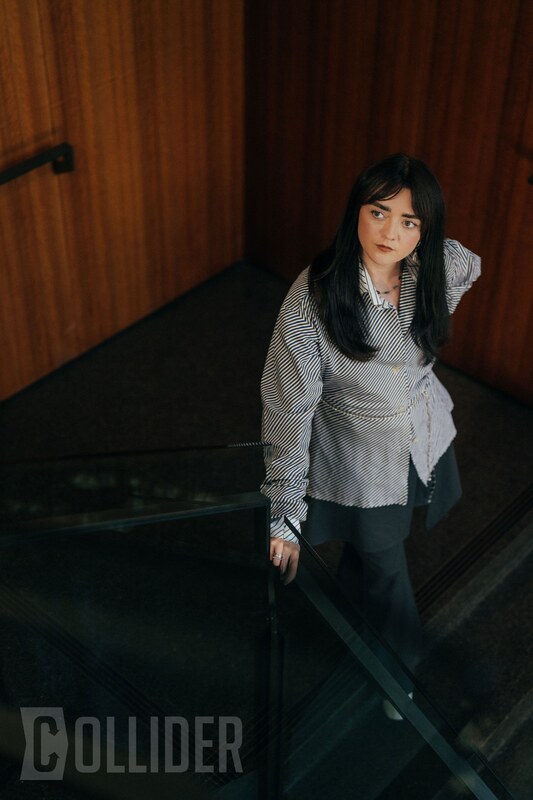 Maisie Williams hands