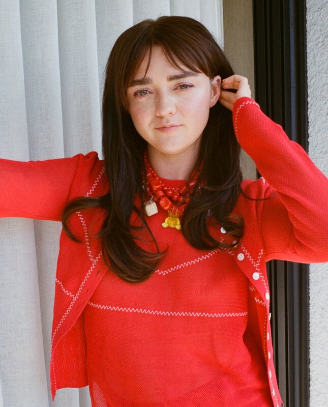Maisie Williams hands