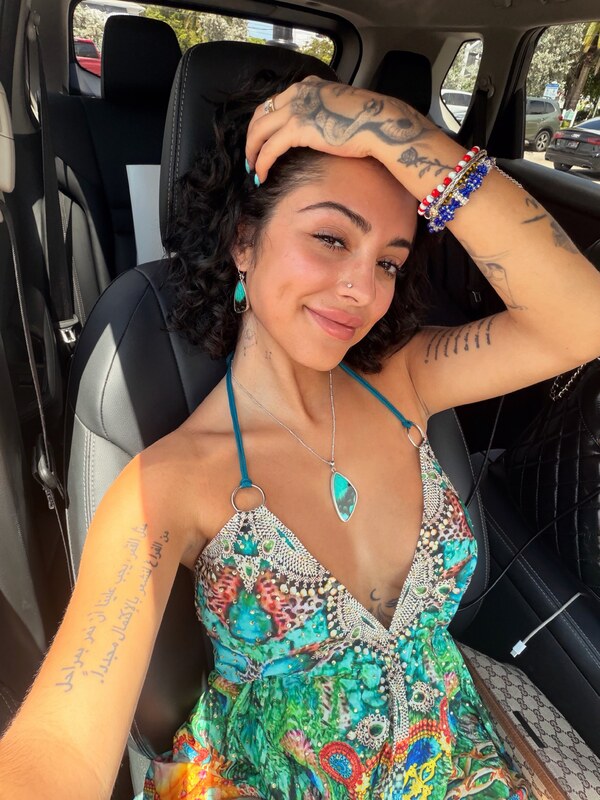 Malu Trevejo Topless OnlyFans (6 Photos)