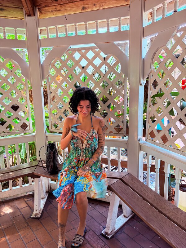 Malu Trevejo Topless OnlyFans (6 Photos)
