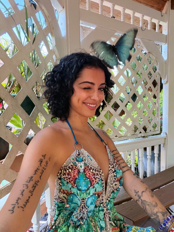 Malu Trevejo Topless OnlyFans (6 Photos)